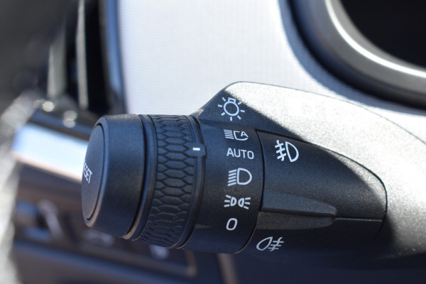 Volvo V90 T8 AWD 390PK Plug-in Hybrid R-Design | HUD | H&K | Trekhaak | Luchtvering | 360 camera | 19"LMV |