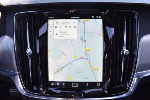 Volvo V90 T8 AWD 390PK Plug-in Hybrid R-Design | HUD | H&K | Trekhaak | Luchtvering | 360 camera | 19"LMV |