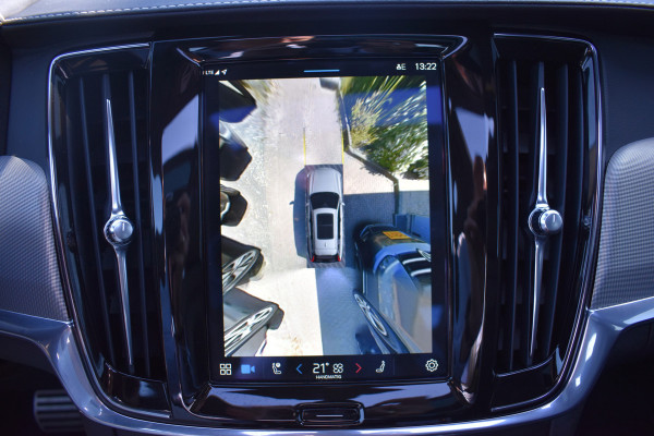 Volvo V90 T8 AWD 390PK Plug-in Hybrid R-Design | HUD | H&K | Trekhaak | Luchtvering | 360 camera | 19"LMV |