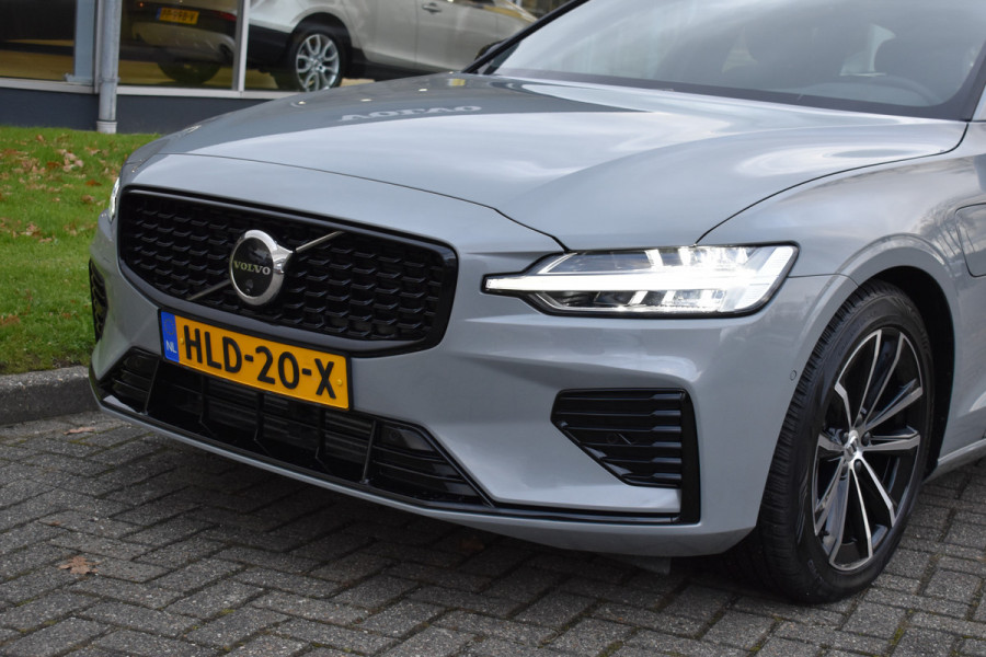 Volvo V60 T6 AWD 350PK Plug-in hybrid Plus Dark | Trekhaak | H&K | Contour stoelen | 360 Camera | 19"LMV |