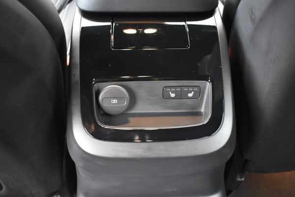 Volvo V60 T6 AWD 350PK Plug-in hybrid Plus Dark | Trekhaak | H&K | Contour stoelen | 360 Camera | 19"LMV |