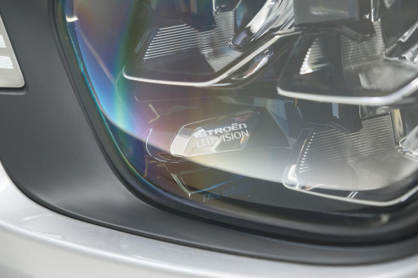 Citroën C3 PureTech 110 EAT6 Shine | Camera | Navigatie | Parkeersensoren | Apple Carplay | 17 Inch Lichtmetalen Velgen