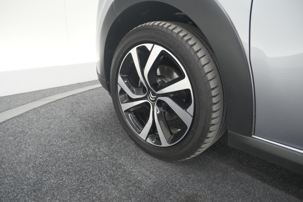 Citroën C3 PureTech 110 EAT6 Shine | Camera | Navigatie | Parkeersensoren | Apple Carplay | 17 Inch Lichtmetalen Velgen
