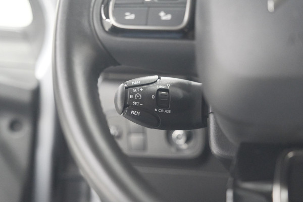 Citroën C3 PureTech 110 EAT6 Shine | Camera | Navigatie | Parkeersensoren | Apple Carplay | 17 Inch Lichtmetalen Velgen