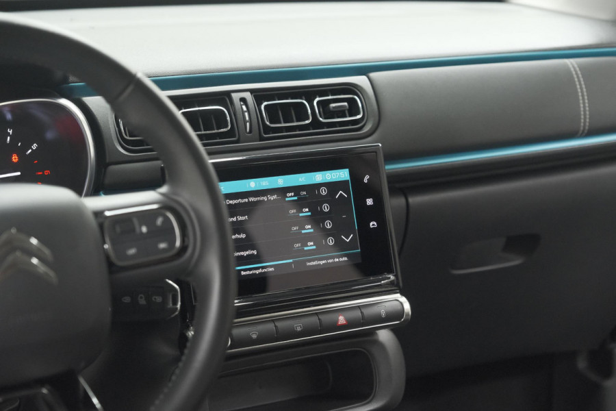 Citroën C3 PureTech 110 EAT6 Shine | Camera | Navigatie | Parkeersensoren | Apple Carplay | 17 Inch Lichtmetalen Velgen