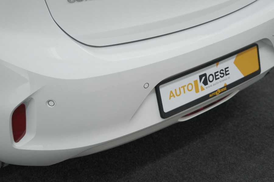 Opel Corsa 1.2 Turbo 100 Ultimate | Panoramadak | Camera | Dodehoekdetectie | Apple Carplay
