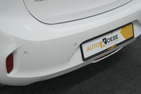 Opel Corsa 1.2 Turbo 100 Ultimate | Panoramadak | Camera | Dodehoekdetectie | Apple Carplay