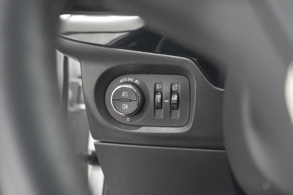 Opel Corsa 1.2 Turbo 100 Ultimate | Panoramadak | Camera | Dodehoekdetectie | Apple Carplay