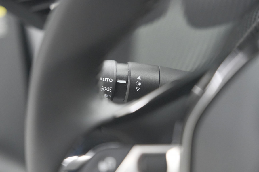 Peugeot 208 PureTech 100 Allure Pack | Camera | Adaptieve Cruise Control | Apple Carplay | Stoelverwarming