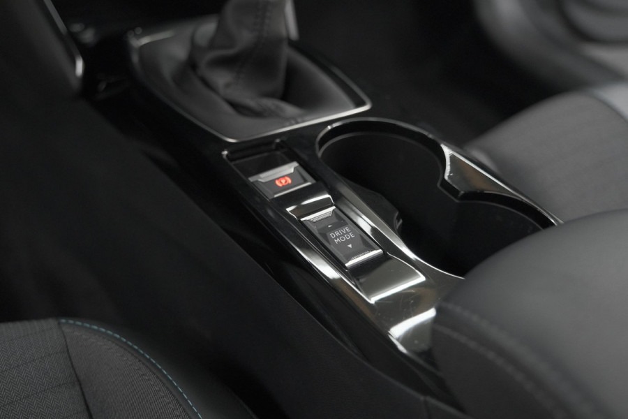 Peugeot 208 PureTech 100 Allure Pack | Camera | Adaptieve Cruise Control | Apple Carplay | Stoelverwarming