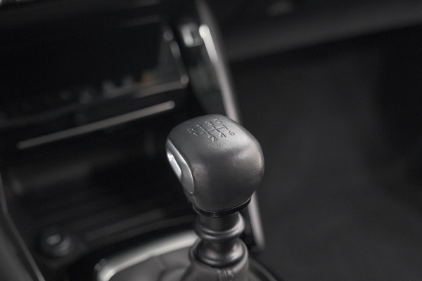 Peugeot 208 PureTech 100 Allure Pack | Camera | Adaptieve Cruise Control | Apple Carplay | Stoelverwarming