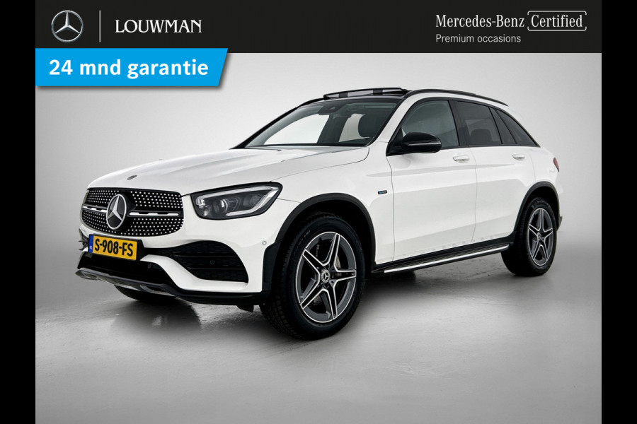 Mercedes-Benz GLC 300 e 4MATIC Business Solution AMG Panoramadak | 5 spaaks AMG lichtmetalen velgen | Treeplanken | Navigatie | Parking support | Inclusief 24 maanden MB Certified garantie voor Europa.