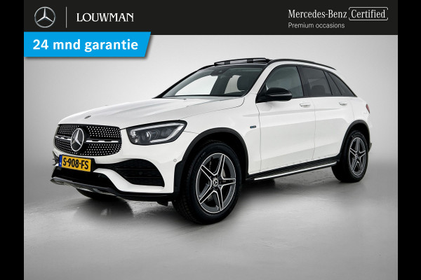 Mercedes-Benz GLC 300 e 4MATIC Business Solution AMG Panoramadak | 5 spaaks AMG lichtmetalen velgen | Treeplanken | Navigatie | Parking support | Inclusief 24 maanden MB Certified garantie voor Europa.