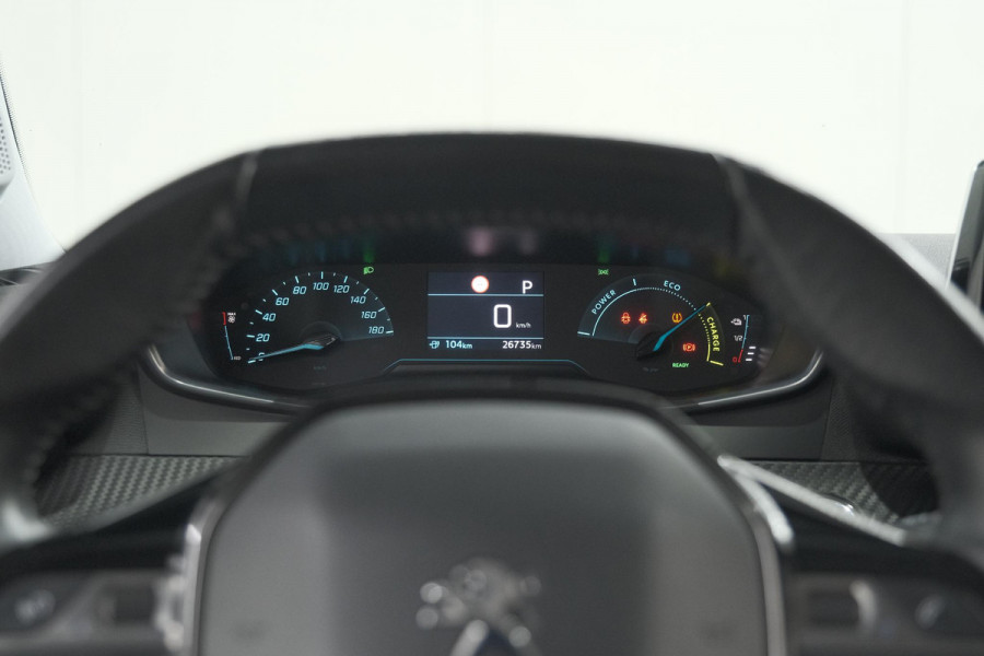 Peugeot e-2008 EV Allure Pack 50 kWh | 3 Fase Laadfunctie | Parkeersensoren | Apple Carplay | Climate Control
