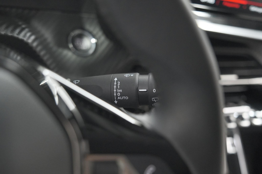 Peugeot 2008 PureTech 102 Allure Pack | Camera | Apple Carplay | Parkeersensoren