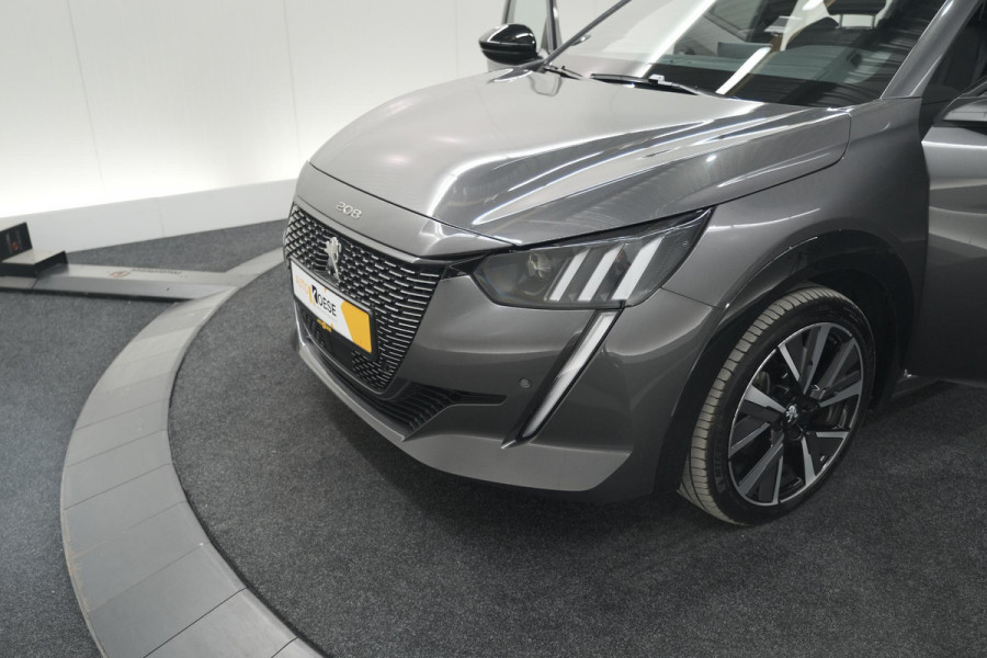 Peugeot 208 PureTech 100 GT | Camera | Adaptieve Cruise Control | Navigatie | Apple Carplay