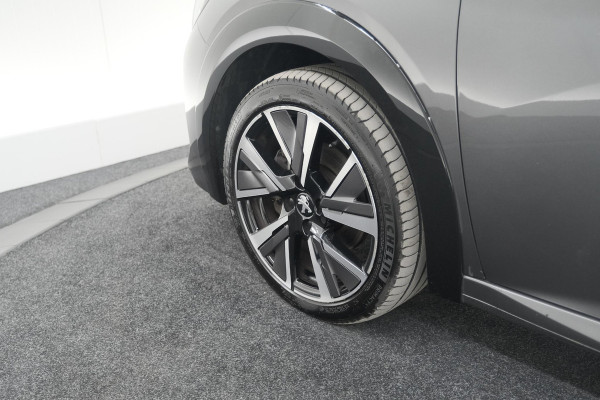 Peugeot 208 PureTech 100 GT | Camera | Adaptieve Cruise Control | Navigatie | Apple Carplay