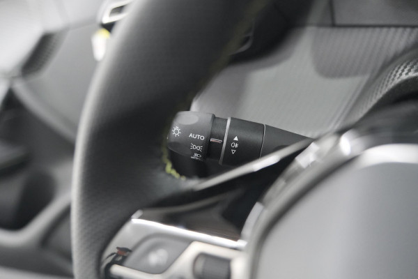 Peugeot 208 PureTech 100 GT | Camera | Adaptieve Cruise Control | Navigatie | Apple Carplay