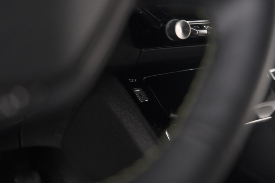 Peugeot 208 PureTech 100 GT | Camera | Adaptieve Cruise Control | Navigatie | Apple Carplay