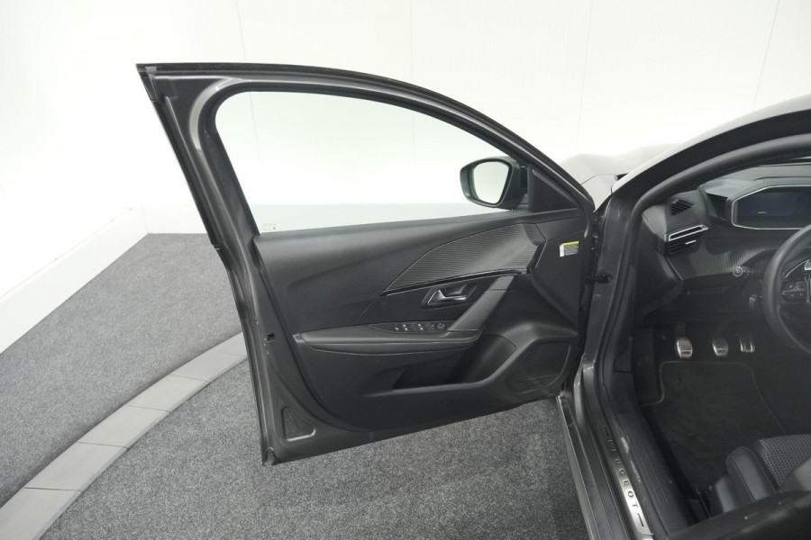 Peugeot 208 PureTech 100 GT | Camera | Adaptieve Cruise Control | Navigatie | Apple Carplay