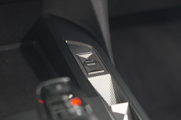 DS DS 3 Crossback E-Tense So Chic 50 kWh | 3 Fase | Camera | Dodehoekdetectie | Apple Carplay