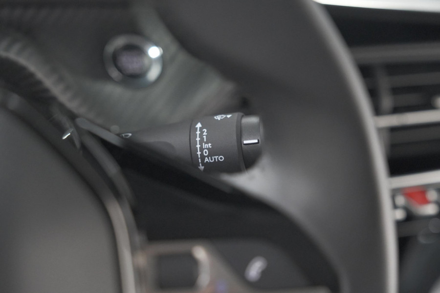 Peugeot 208 PureTech 100 Allure Pack | Camera | Adaptieve Cruise Control | Apple Carplay | Stoelverwarming