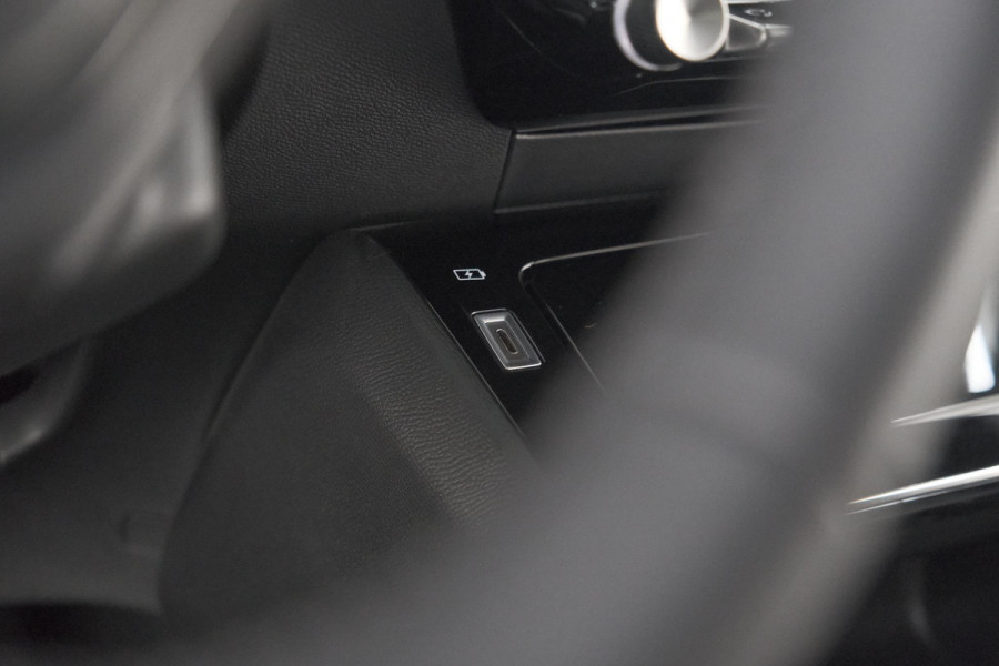 Peugeot 208 PureTech 100 Allure Pack | Camera | Adaptieve Cruise Control | Apple Carplay | Stoelverwarming