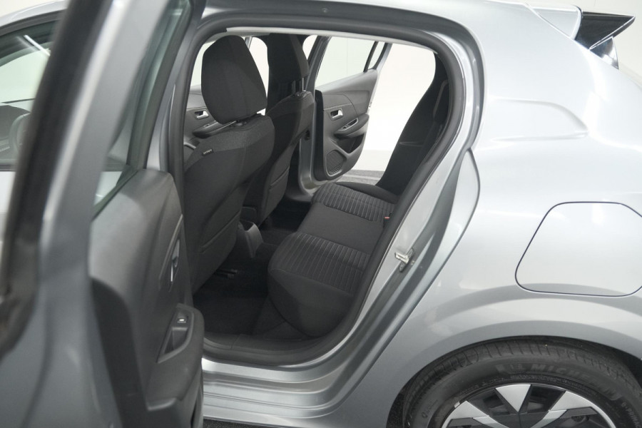 Peugeot 208 PureTech 100 Active | Parkeersensoren | Navigatie | Apple Carplay