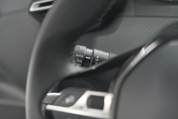 Peugeot 208 PureTech 100 Active | Parkeersensoren | Navigatie | Apple Carplay