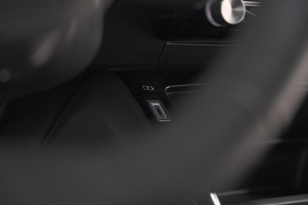 Peugeot 208 PureTech 100 Active | Parkeersensoren | Navigatie | Apple Carplay