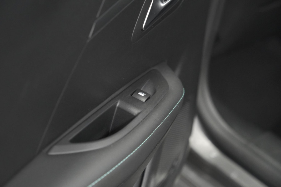 Peugeot 208 PureTech 100 EAT8 Allure Pack | Camera | Apple Carplay | Parkeersensoren