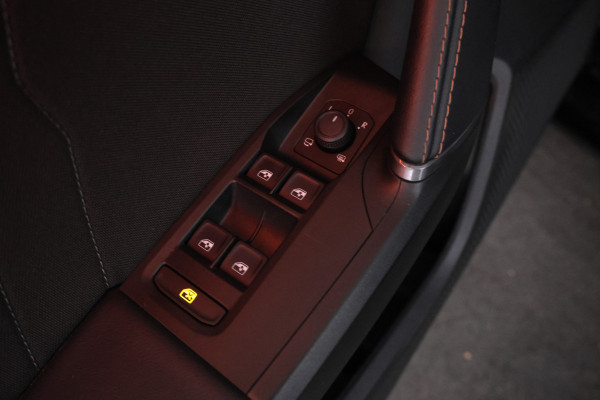 CUPRA Formentor 1.5 TSI e-Hybrid Business Automaat, Fabrieksgarantie,