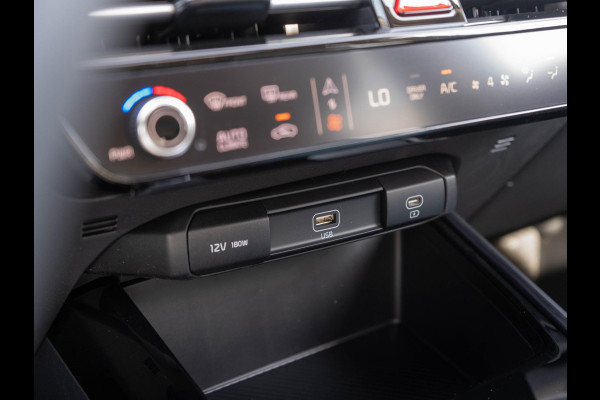 Kia Niro 1.6 GDi Hybrid DynamicPlusLine | Navigatie | Stoel en stuurverwarming |