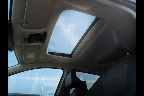 Kia Niro 1.6 GDi Hybrid DynamicPlusLine | Navigatie | Stoel en stuurverwarming |