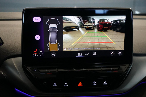 Volkswagen ID.4 First 77 kWh + WEGKLAPBARE TREKHAAK / STUURVERWARMING / VOORKLIMATISERING
