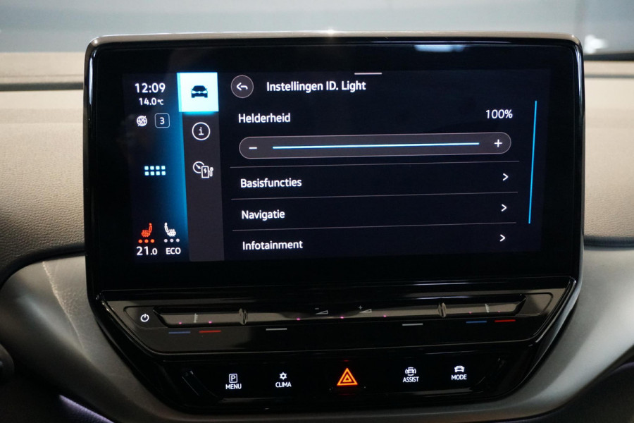 Volkswagen ID.4 First 77 kWh + WEGKLAPBARE TREKHAAK / STUURVERWARMING / VOORKLIMATISERING