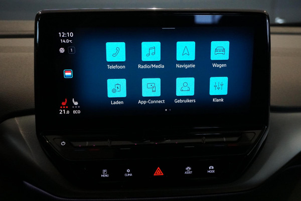 Volkswagen ID.4 First 77 kWh + WEGKLAPBARE TREKHAAK / STUURVERWARMING / VOORKLIMATISERING