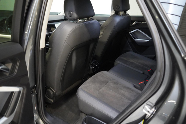 Audi Q3 Sportback 35 TFSI S Edition | Trekhaak | Panoramadak | Apple Carplay | Stoelverwarming | Drive Select