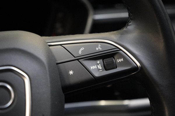 Audi Q3 Sportback 35 TFSI S Edition | Trekhaak | Panoramadak | Apple Carplay | Stoelverwarming | Drive Select