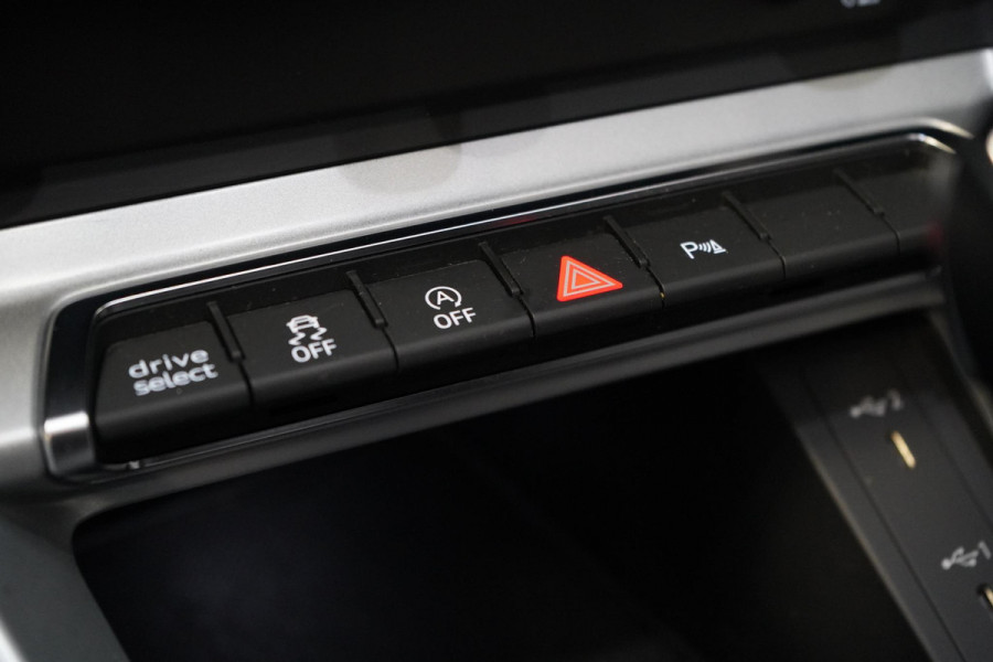Audi Q3 Sportback 35 TFSI S Edition | Trekhaak | Panoramadak | Apple Carplay | Stoelverwarming | Drive Select