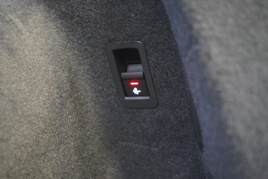 Audi Q3 Sportback 35 TFSI S Edition | Trekhaak | Panoramadak | Apple Carplay | Stoelverwarming | Drive Select