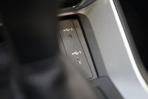 Audi Q3 Sportback 35 TFSI S Edition | Trekhaak | Panoramadak | Apple Carplay | Stoelverwarming | Drive Select