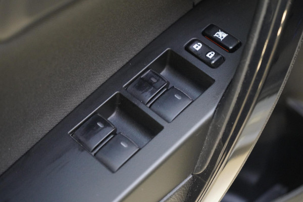 Toyota Auris Touring Sports 1.8 Hybrid Energy Plus | Trekhaak | Dealer onderhouden | Navigatie | Cruise control | All-seasonbanden |