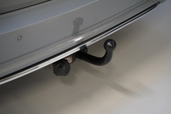 Toyota Auris Touring Sports 1.8 Hybrid Energy Plus | Trekhaak | Dealer onderhouden | Navigatie | Cruise control | All-seasonbanden |