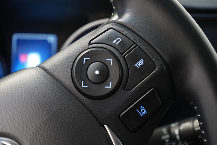 Toyota Auris Touring Sports 1.8 Hybrid Energy Plus | Trekhaak | Dealer onderhouden | Navigatie | Cruise control | All-seasonbanden |
