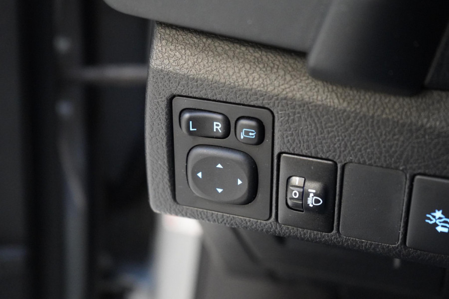 Toyota Auris Touring Sports 1.8 Hybrid Energy Plus | Trekhaak | Dealer onderhouden | Navigatie | Cruise control | All-seasonbanden |