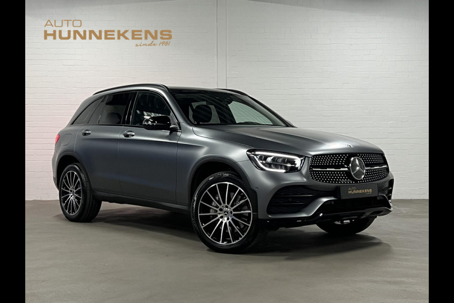 Mercedes-Benz GLC 300e 4MATIC *17.762KM | AMG | Open dak | Adaptive cruise | Stoel-/stuurverwarming