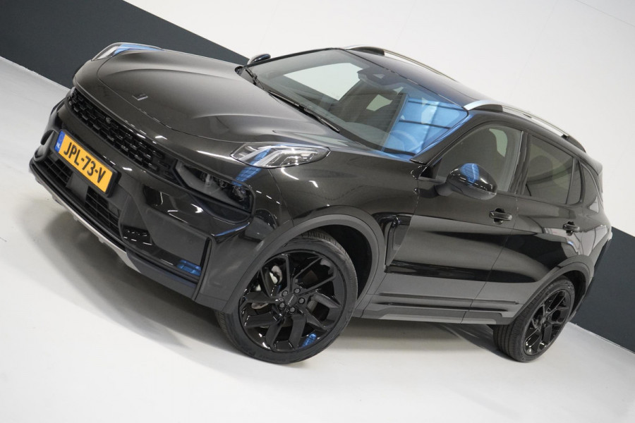 Lynk & Co 01 1.5 | Zwart optiek | Panoramadak | Navigatie | Memory | Apple CarPlay