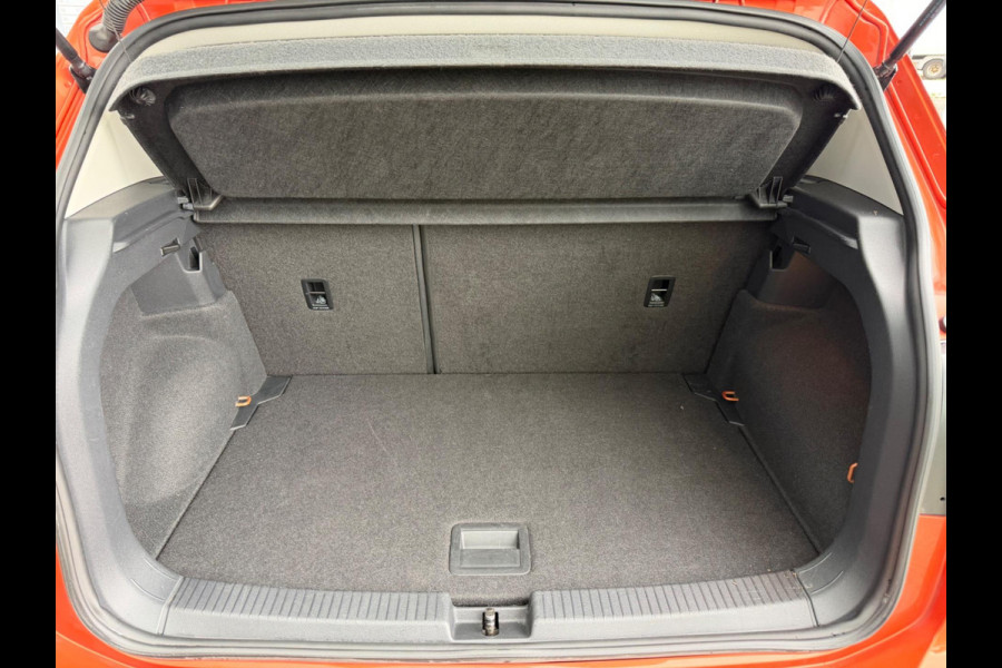 Volkswagen T-Cross 1.0 TSI Life, 1e eigenaar, NAP, CarPlay, Navi