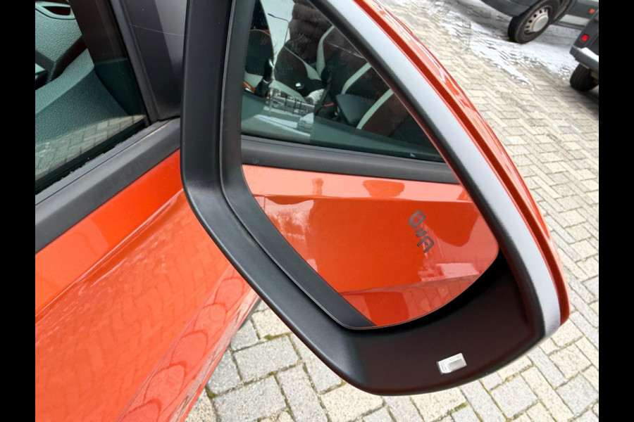 Volkswagen T-Cross 1.0 TSI Life, 1e eigenaar, NAP, CarPlay, Navi